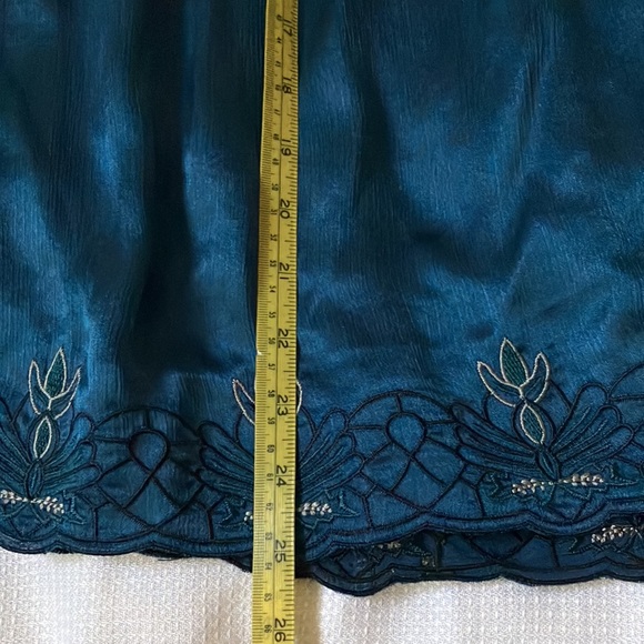 Beautiful embroidered blue tunic blouse - Picture 8 of 10